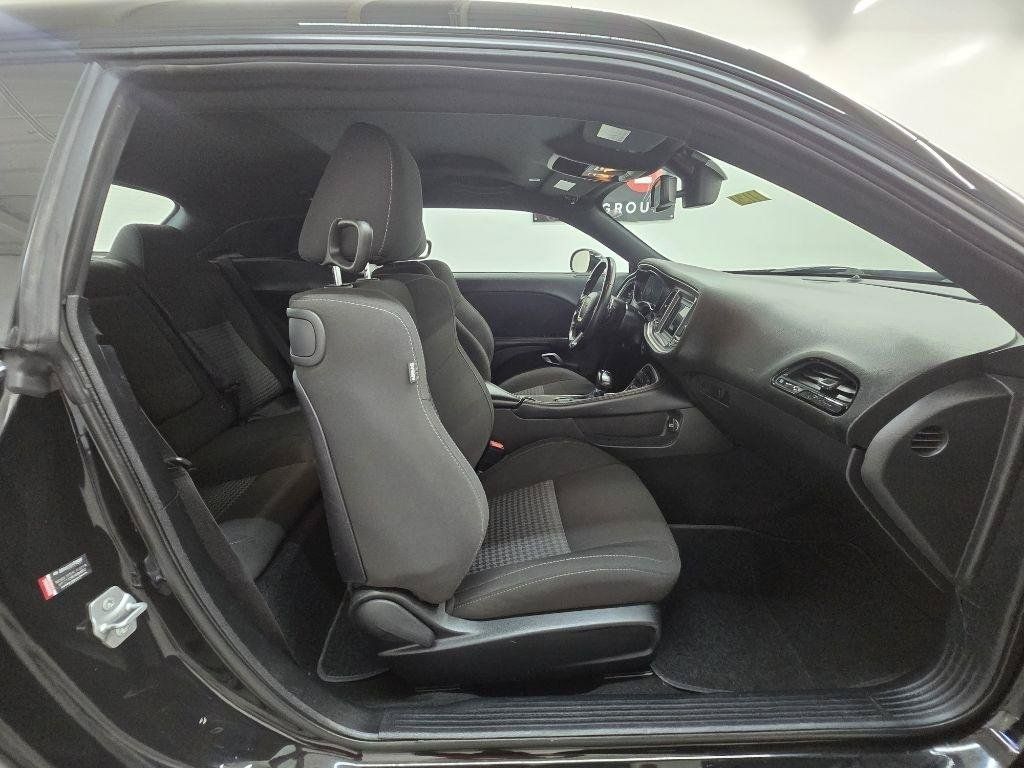 Used 2022 Dodge Challenger GT w/ Blacktop Package AWD/4WD image 15