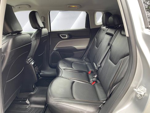 Used 2022 Jeep Compass Limited image 14