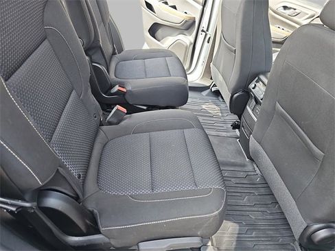 Certified 2023 GMC Acadia SLE w/ Driver Convenience Package image 11