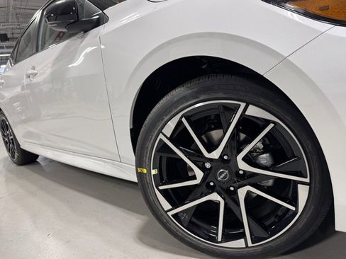 New 2025 Nissan Sentra SR image 8