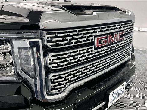 Used 2021 GMC Sierra 2500 Denali w/ Denali Black Diamond Edition image 29