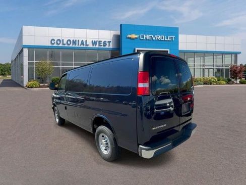 Used 2026 Chevrolet Express 2500 w/ Driver Convenience Package RWD image 3