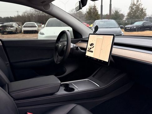Used 2021 Tesla Model Y Performance AWD/4WD image 19