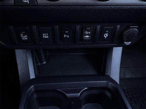 Used 2017 Toyota Tacoma TRD Pro image 22