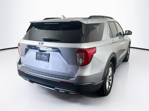 Used 2020 Ford Explorer XLT w/ Equipment Group 202A RWD image 9