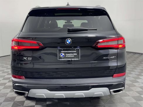 Used 2023 BMW X5 xDrive40i w/ Parking Assistance Package image 9