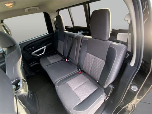 Used 2024 Nissan Titan SV w/ SV Convenience Package RWD image 18