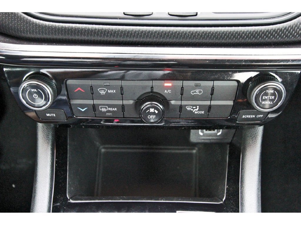 Used 2024 Jeep Compass Latitude w/ Altitude Special Edition AWD/4WD image 30