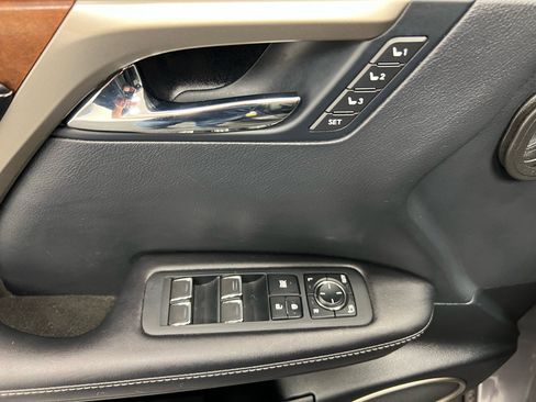 Used 2022 Lexus RX 350L FWD w/ Premium Package image 6