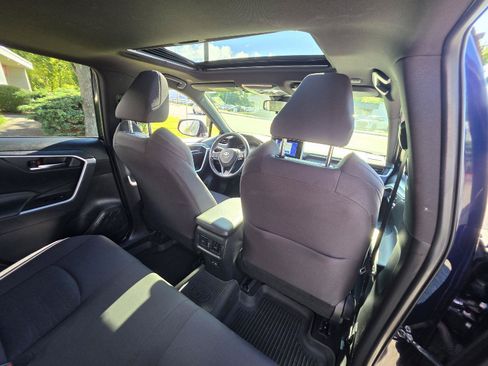 Used 2023 Toyota RAV4 SE w/ Weather & Moonroof Package AWD/4WD image 16