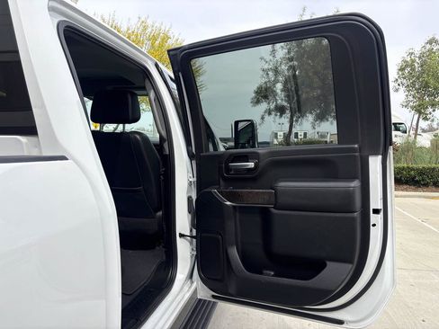 Used 2023 GMC Sierra 3500 Denali w/ Technology Package AWD/4WD image 13