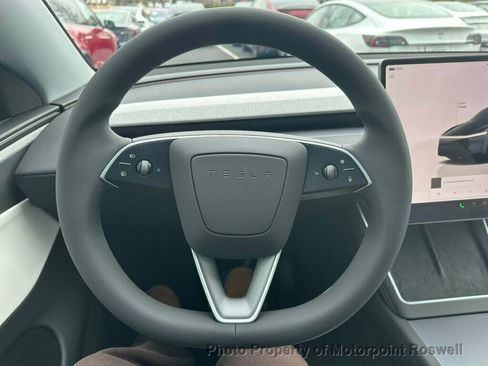 Used 2026 Tesla Model Y Long Range image 12