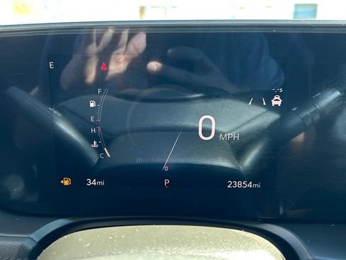 Used 2025 Buick Encore GX Sport Touring AWD/4WD image 19