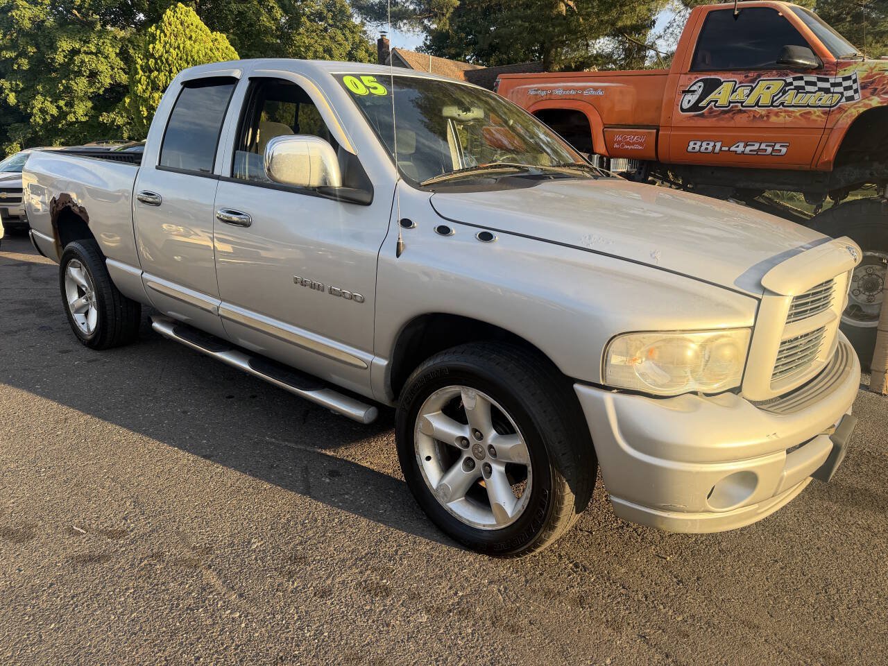 Used 2005 Dodge Ram 1500 Truck SLT RWD image 3