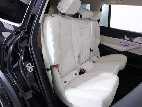 Used 2025 Mercedes-Benz GLS 450 4MATIC image 57