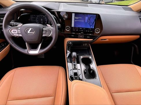 Used 2024 Lexus NX 250 FWD image 13