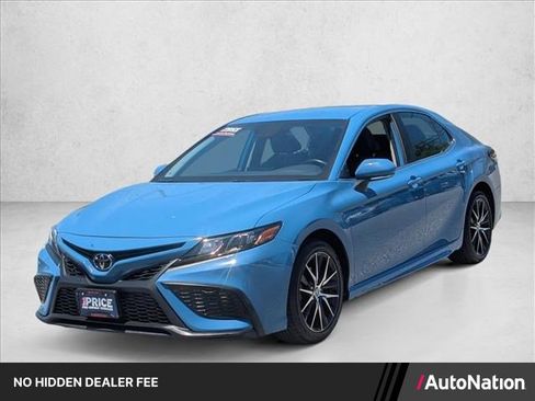 Used 2024 Toyota Camry SE FWD image 1