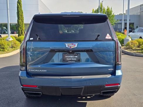 Used 2025 Cadillac Escalade Sport Platinum AWD/4WD image 4