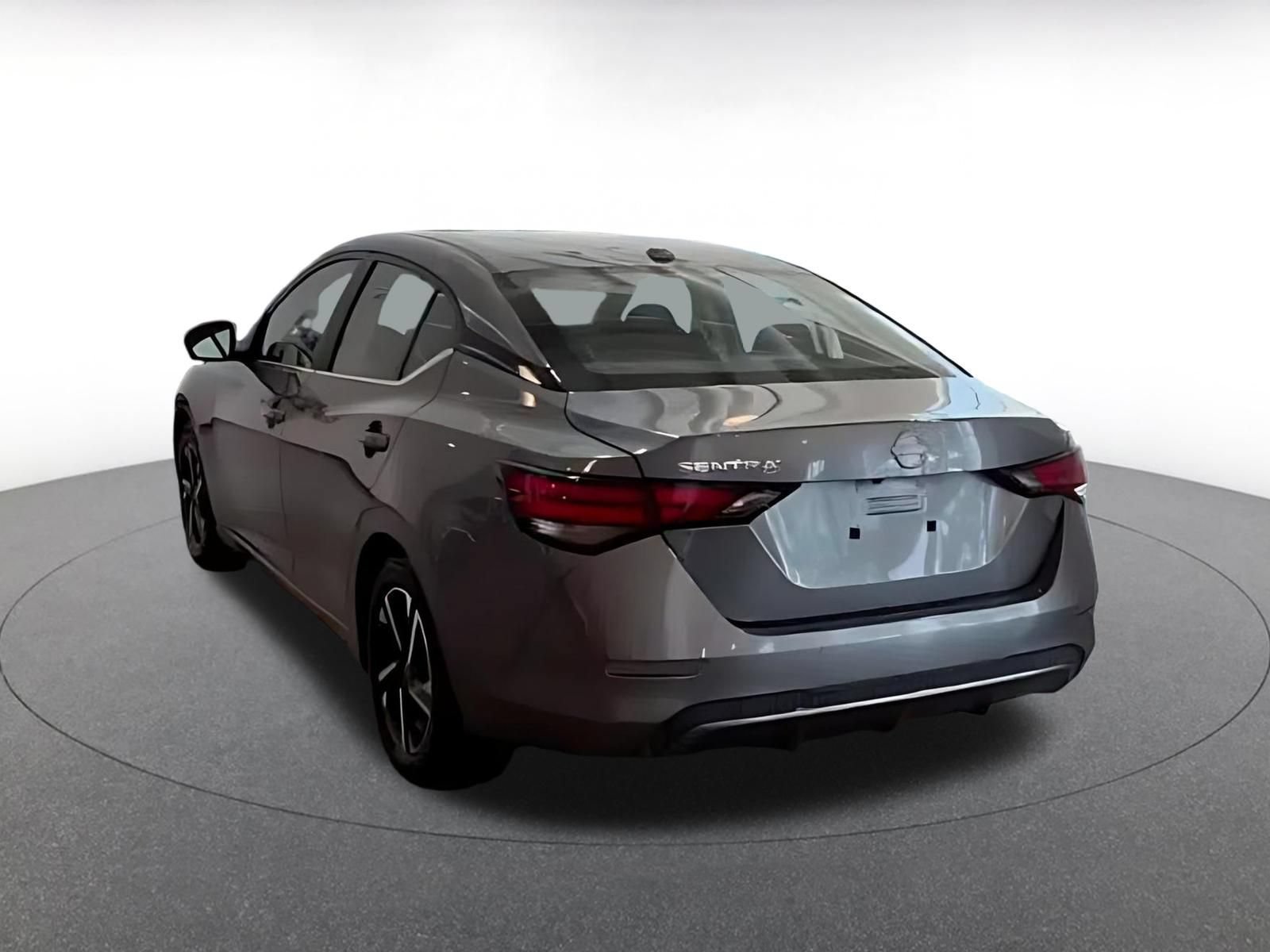 Used 2025 Nissan Sentra SV FWD image 7