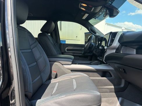 Used 2024 RAM 2500 Big Horn w/ Night Edition AWD/4WD image 34