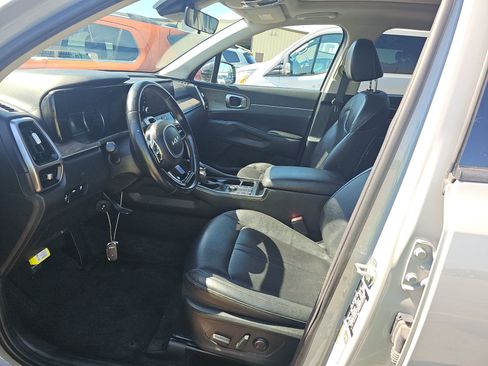 Used 2022 Kia Sorento S w/ Panoramic Sunroof Package AWD/4WD image 10
