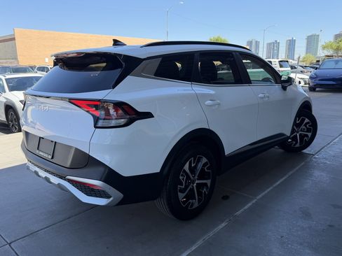 Used 2025 Kia Sportage EX w/ Premium Package FWD image 4
