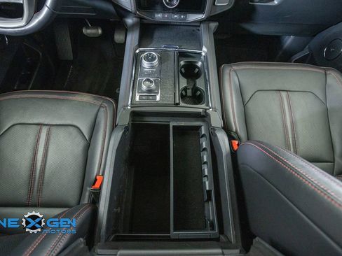 Used 2024 Ford Expedition Limited AWD/4WD image 33