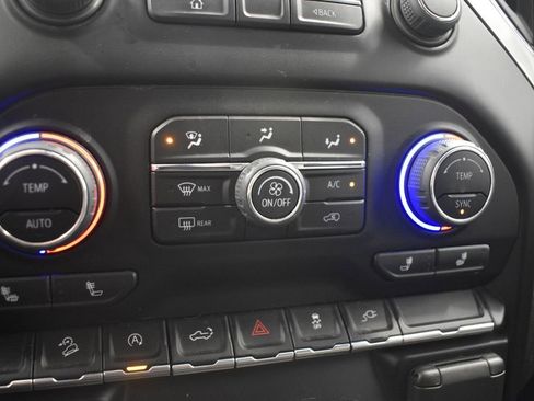 Used 2022 Chevrolet Silverado 1500 LT image 47