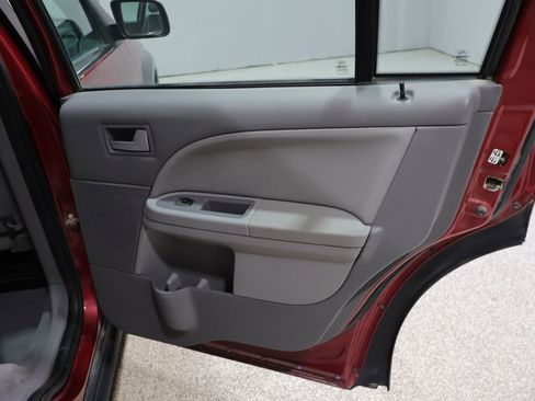 Used 2006 Ford Freestyle SEL image 20