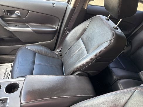 Used 2014 Ford Edge SEL w/ Equipment Group 204A AWD/4WD image 17