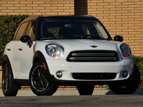 Used 2016 MINI Cooper Countryman image 3