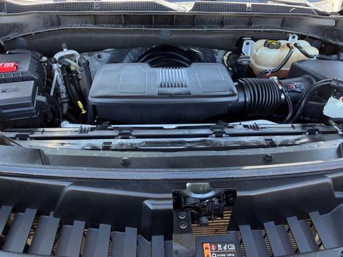 Used 2022 Chevrolet Tahoe Z71 w/ Off-Road Capability Package image 28