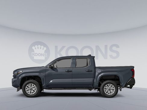 Used 2024 Toyota Tacoma SR RWD image 4