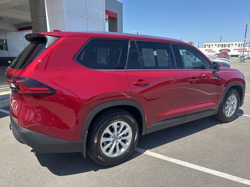 Certified 2026 Toyota Grand Highlander XLE FWD image 8
