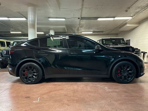 Used 2021 Tesla Model Y Long Range image 6