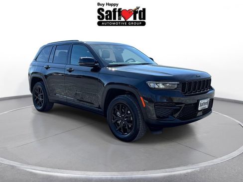 Used 2025 Jeep Grand Cherokee Altitude AWD/4WD image 10