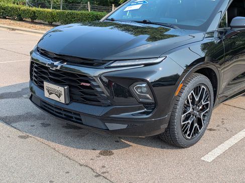 Used 2023 Chevrolet Blazer RS w/ Enhanced Convenience Package AWD/4WD image 10