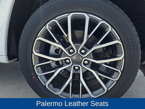 New 2025 Jeep Grand Cherokee L Summit image 12