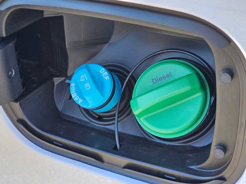 New 2025 GMC Sierra 2500 Denali Ultimate image 18