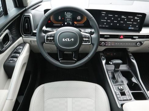 New 2025 Kia Sorento S w/ Panoramic Sunroof Package FWD image 6