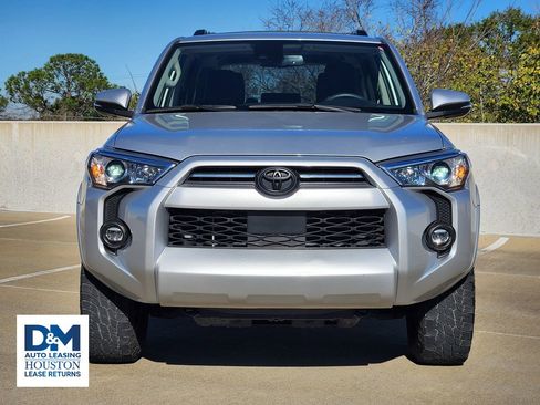 Used 2022 Toyota 4Runner SR5 Premium image 2