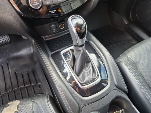 Used 2017 Nissan Rogue SL FWD image 28