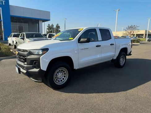 Used 2023 Chevrolet Colorado W/T image 3