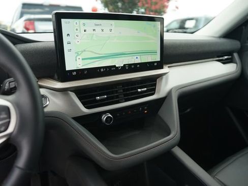 Used 2026 Ford Explorer Active RWD image 28
