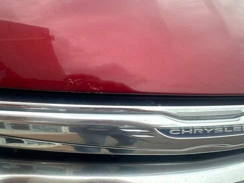 Used 2016 Chrysler Town & Country LX FWD image 2