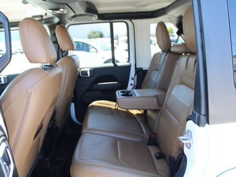 Used 2023 Jeep Wrangler Unlimited Sahara w/ Cold Weather Group AWD/4WD image 46