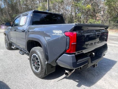 Used 2025 Toyota Tacoma TRD Off-Road image 5