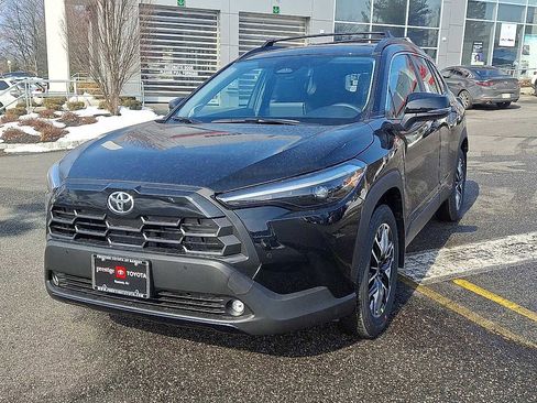 New 2026 Toyota Corolla Cross XLE image 4