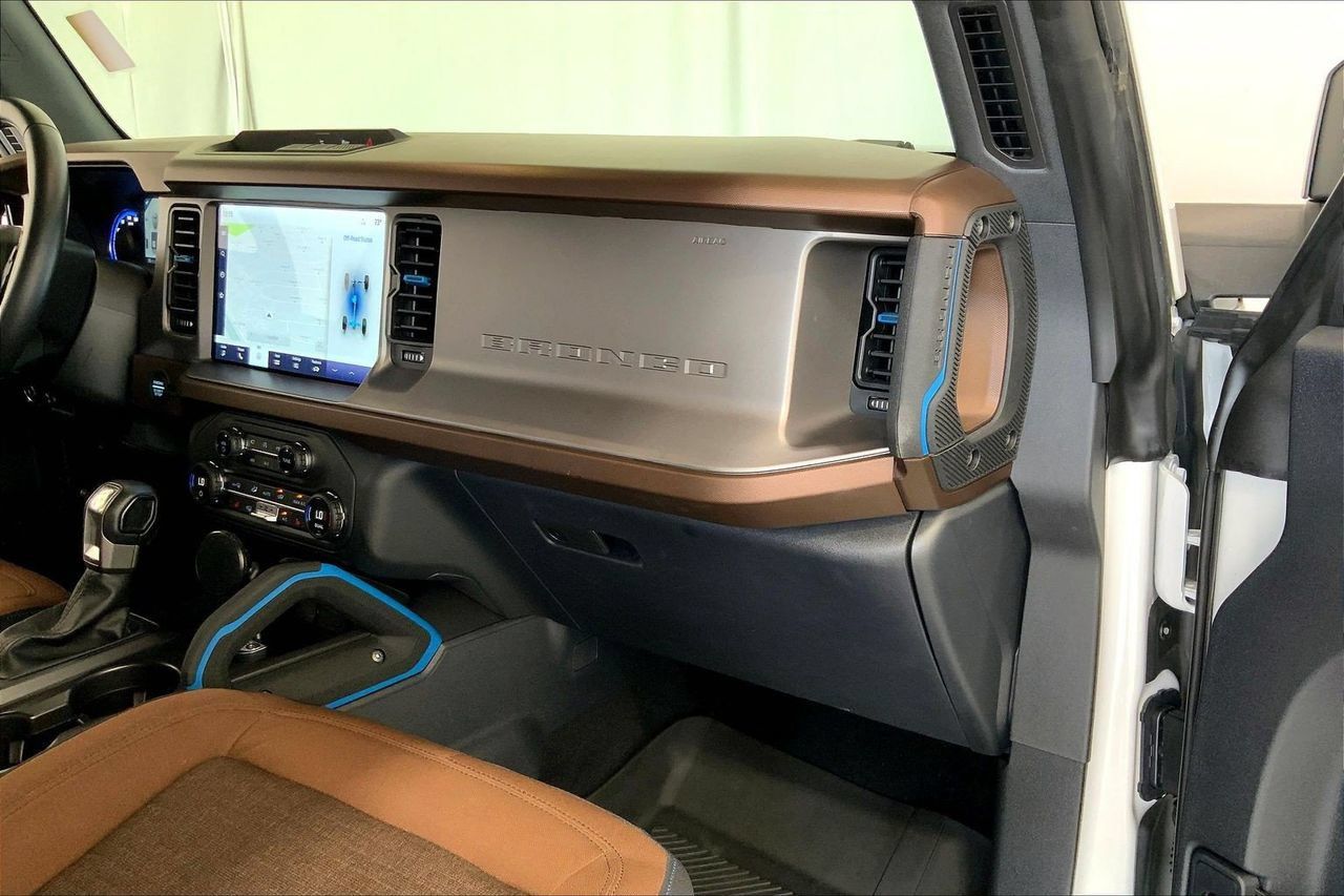 Used 2023 Ford Bronco Outer Banks AWD/4WD image 16