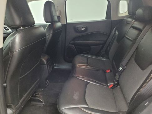 Used 2018 Jeep Compass Latitude w/ Popular Equipment Group FWD image 18